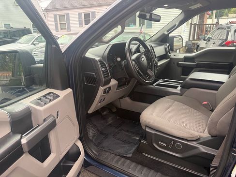 Used 2018 Ford F150 XLT w/ Equipment Group 302A Luxury AWD/4WD image 12