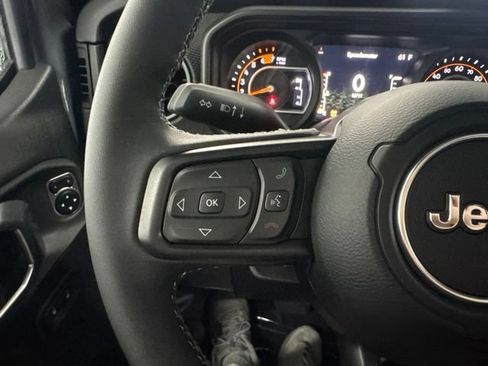 New 2026 Jeep Wrangler Unlimited Rubicon AWD/4WD image 29
