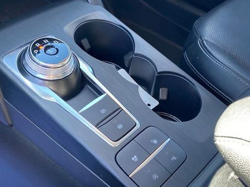 Used 2021 Ford Escape Titanium image 13