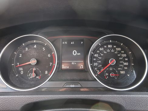 Used 2015 Volkswagen GTI SE FWD image 21