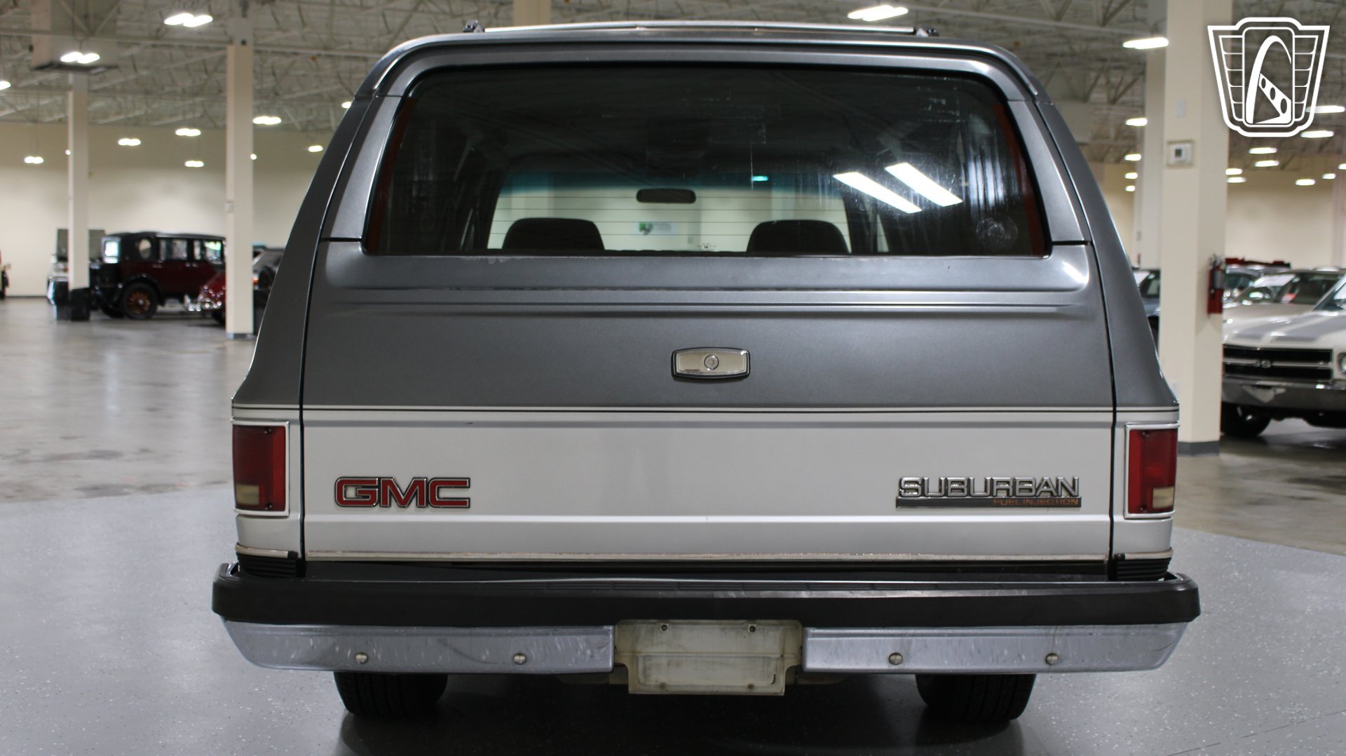 Used 1990 GMC Suburban 2WD image 5