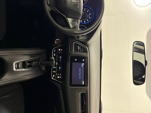 Used 2018 Honda HR-V EX image 26
