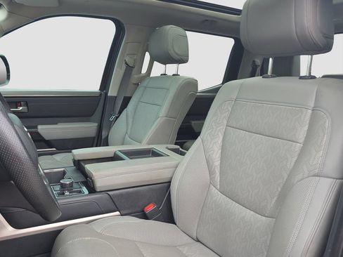 Used 2022 Toyota Tundra Limited w/ Power Package AWD/4WD image 7
