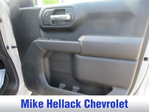 Used 2026 Chevrolet Silverado 1500 Custom Trail Boss w/ LPO, Dark Essentials Package AWD/4WD image 18