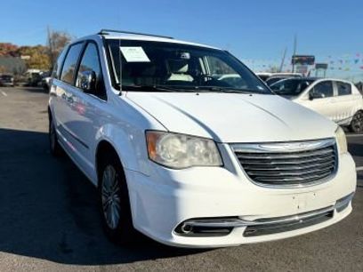 Used 2013 Chrysler Town & Country Touring-L w/ Driver Convenience Group