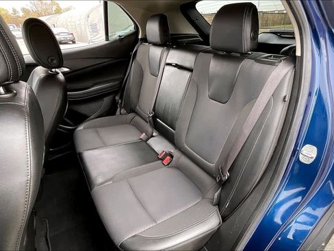 Used 2022 Buick Encore GX Select image 18