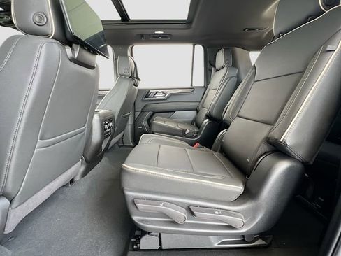 New 2026 GMC Yukon XL Elevation w/ Elevation Premium Package image 17