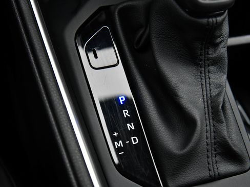 Used 2025 Toyota Grand Highlander AWD image 30