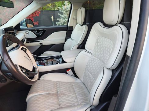 Used 2022 Lincoln Aviator Black Label w/ Dynamic Handling Package image 33