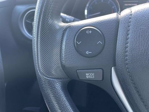 Used 2019 Toyota Corolla LE FWD image 21