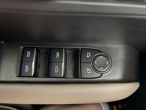 Used 2026 GMC Canyon Denali AWD/4WD image 13