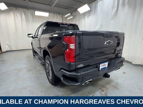 Used 2023 Chevrolet Silverado 1500 High Country w/ Technology Package image 9