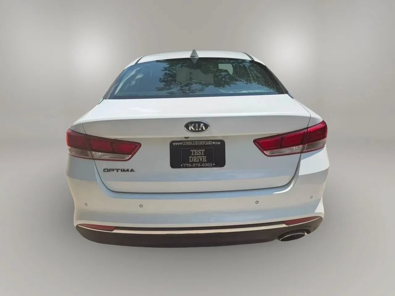 Used 2018 Kia Optima LX w/ 17" Alloy Wheels Package FWD image 9