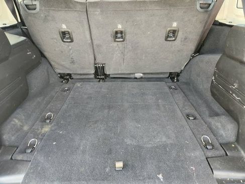 Used 2025 Jeep Wrangler Unlimited Sport AWD/4WD image 32