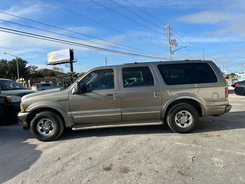 Used 2003 Ford Excursion Limited image 2