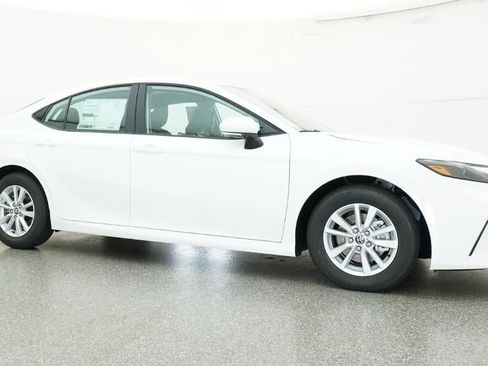 New 2026 Toyota Camry LE FWD image 28