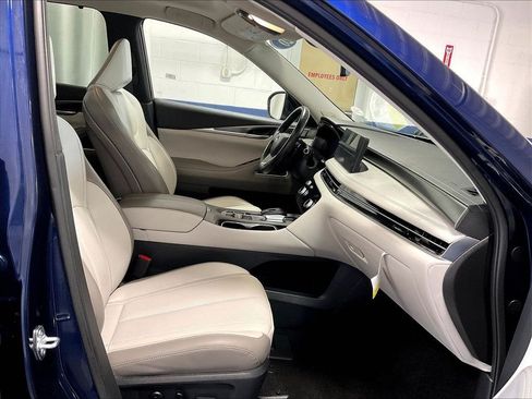 Used 2026 INFINITI QX60 Luxe w/ Cargo Package AWD/4WD image 11