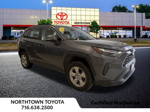 Used 2024 Toyota RAV4 XLE AWD/4WD image 32