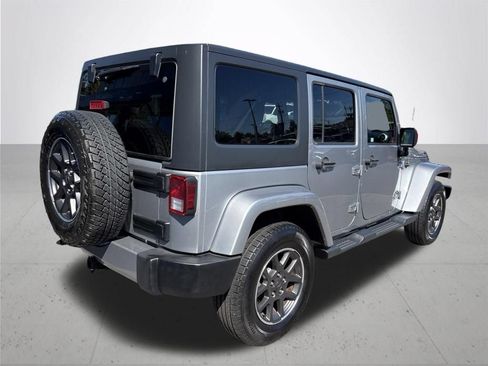Used 2018 Jeep Wrangler Unlimited Sahara AWD/4WD image 6