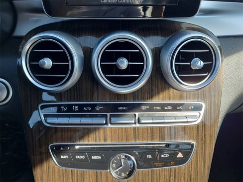 Used 2018 Mercedes-Benz C 300 4MATIC Sedan image 21