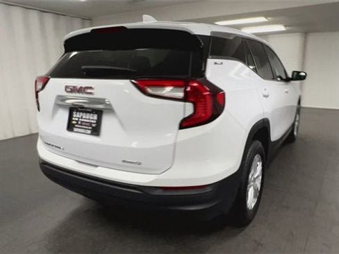 Certified 2024 GMC Terrain SLE image 8