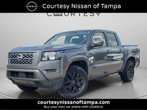 Used 2022 Nissan Frontier SV image 1