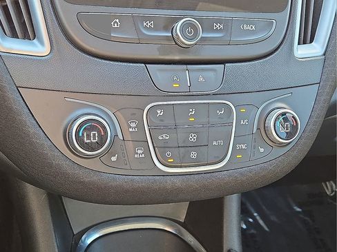 Used 2023 Chevrolet Malibu LT image 29