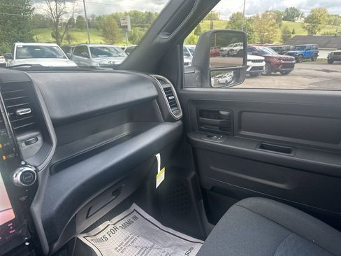 New 2026 RAM 3500 Tradesman AWD/4WD image 17