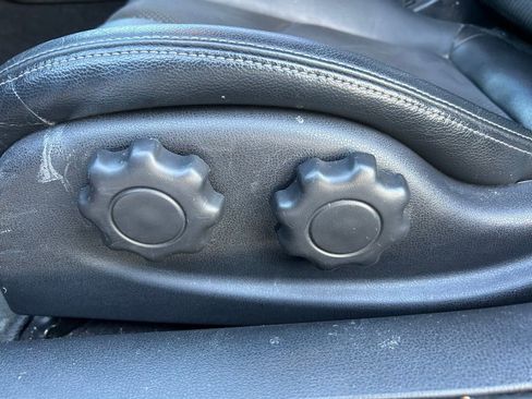 Used 2017 Nissan 370Z Touring image 15