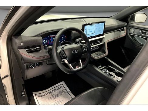 Used 2025 Ford Explorer ST AWD/4WD image 16