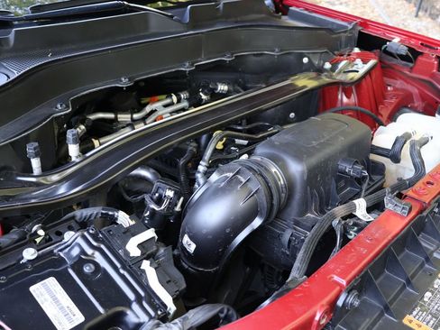 Used 2024 Ford Explorer Limited image 13