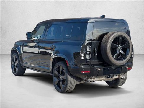 Used 2022 Land Rover Defender 110 V8 AWD/4WD image 8
