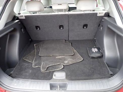 Used 2024 Hyundai Kona SE AWD/4WD image 8