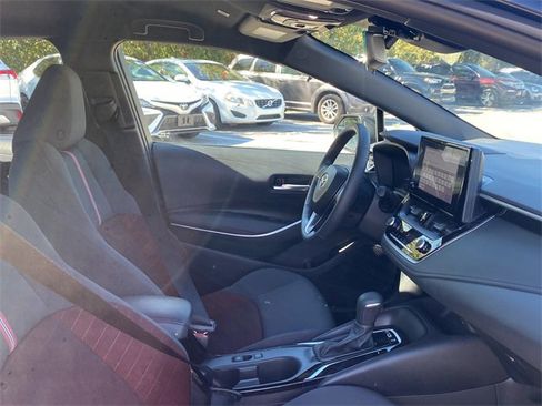 Used 2024 Toyota Corolla SE image 11
