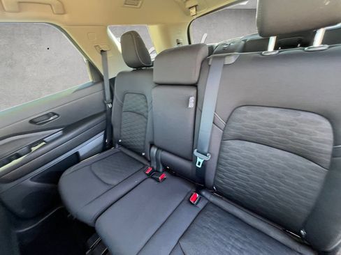 Used 2024 Nissan Pathfinder SV FWD image 22