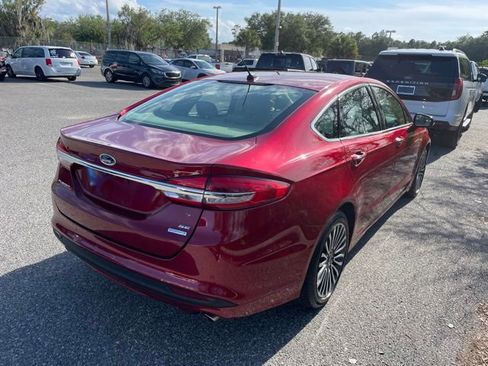 Used 2017 Ford Fusion SE w/ Fusion SE Technology Package FWD image 3