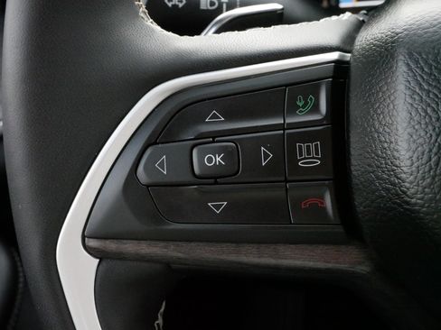 Used 2023 Jeep Grand Cherokee L Limited w/ Black Appearance Package image 26