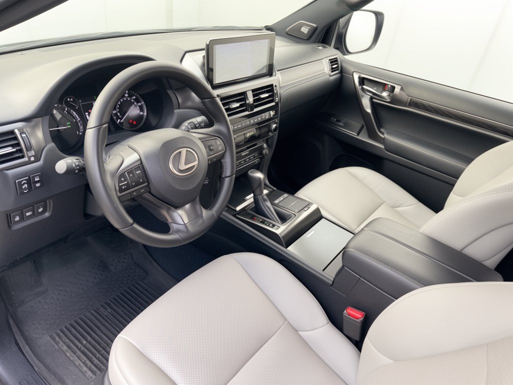 Used 2023 Lexus GX 460 w/ Black Line Special Edition AWD/4WD image 4