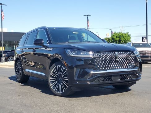 New 2026 Lincoln Aviator Black Label w/ Dynamic Handling Package AWD/4WD image 1