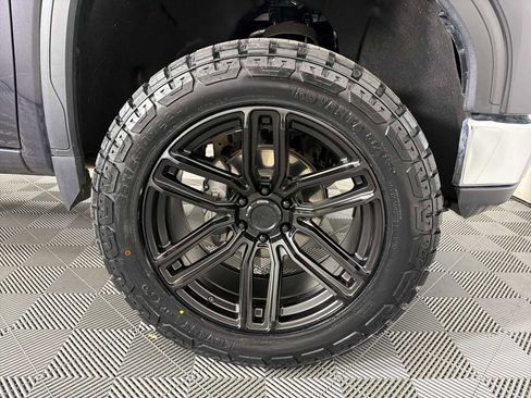 Certified 2025 GMC Sierra 1500 SLT image 20