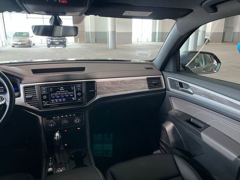 Used 2023 Volkswagen Atlas Cross Sport SE AWD/4WD image 36