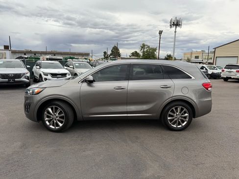 Used 2017 Kia Sorento SX image 3