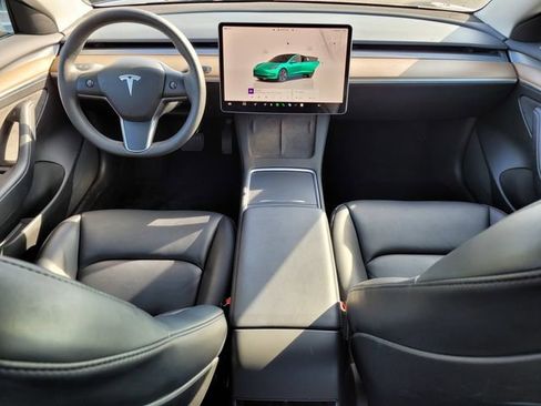 Used 2023 Tesla Model 3 Standard Range image 14