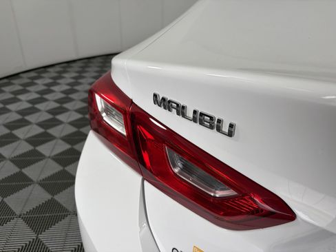Certified 2024 Chevrolet Malibu LT FWD image 12