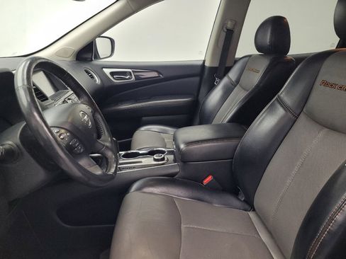Used 2019 Nissan Pathfinder SL AWD/4WD image 17