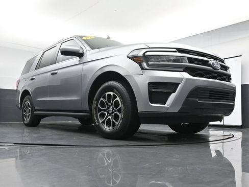 Used 2024 Ford Expedition XLT AWD/4WD image 29