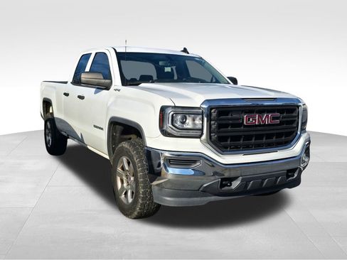 Used 2017 GMC Sierra 1500 4x4 Double Cab w/ Sierra Convenience Package image 6