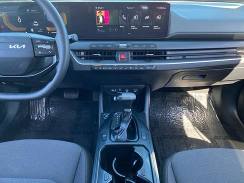 Used 2025 Kia K4 FWD image 11