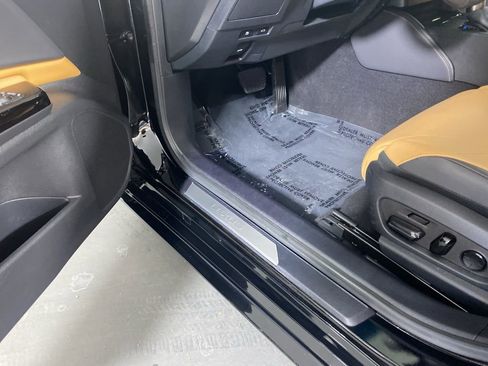 Certified 2025 Lexus ES 350 w/ Accessory Package (Z2) image 25