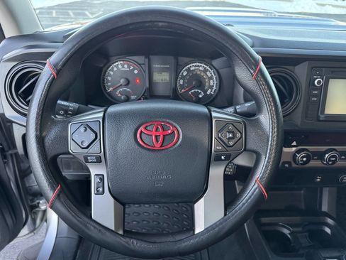 Used 2016 Toyota Tacoma SR RWD image 28